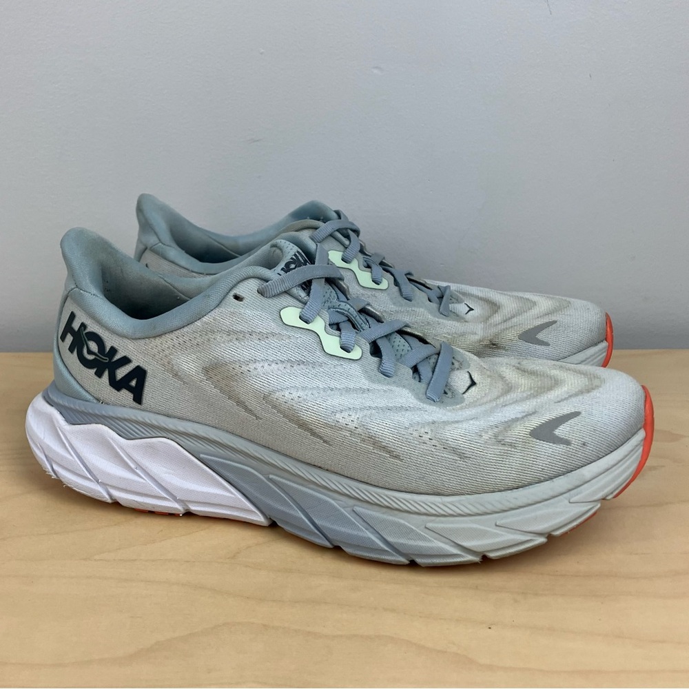 Hoka One One Women’s Size 8.0 B Arahi 6 Light Blue Athletic Running Shoes